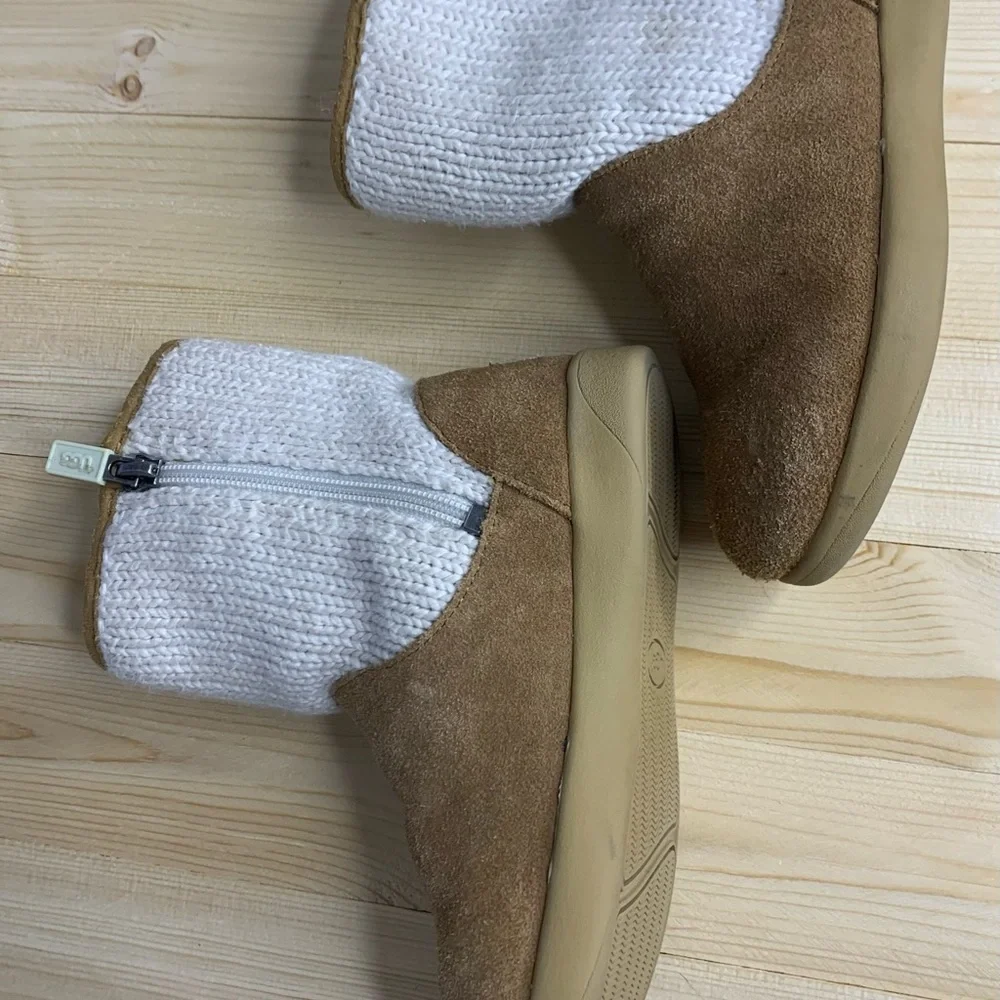 UGG Kids Ugg Boots. Sweater& Suede Material. Size 10. Good Condition